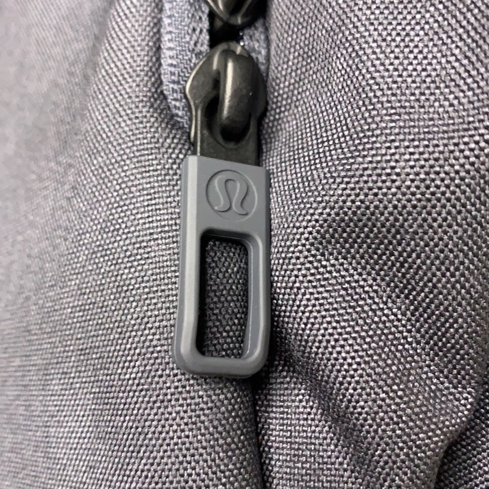 Lululemon Early Embark Backpack NWT Grey - Picture 12 of 16